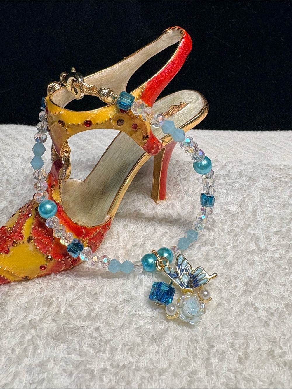 🦋Pretty bracelet with blue and butterfly theme with Decorative charm